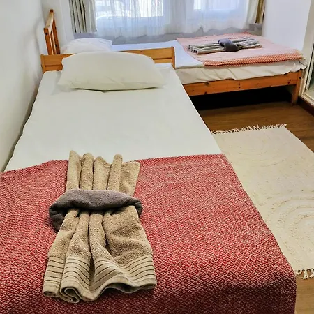 Guesthouse2 Karma369 ホステル *